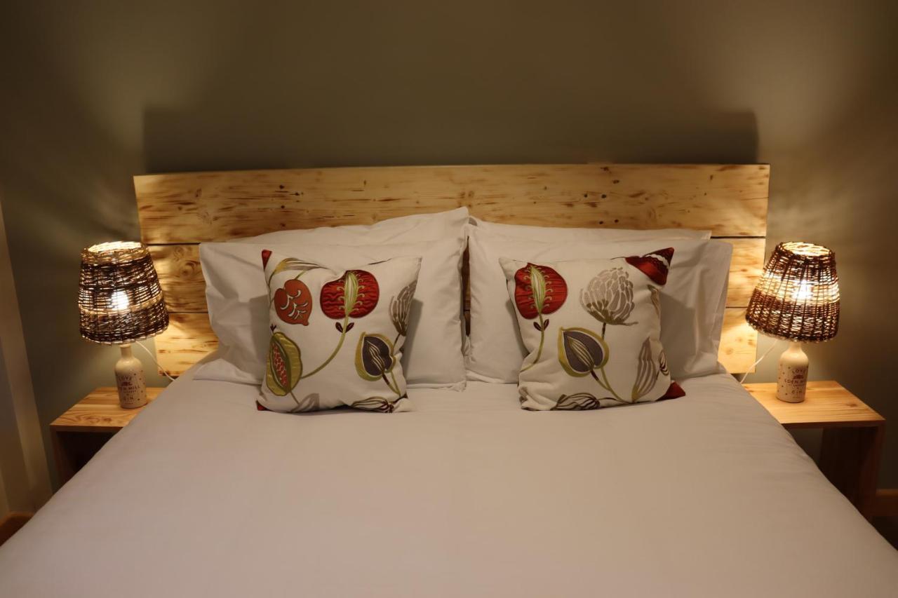 South Downs Eco Lodge & Camping East Meon Екстер'єр фото