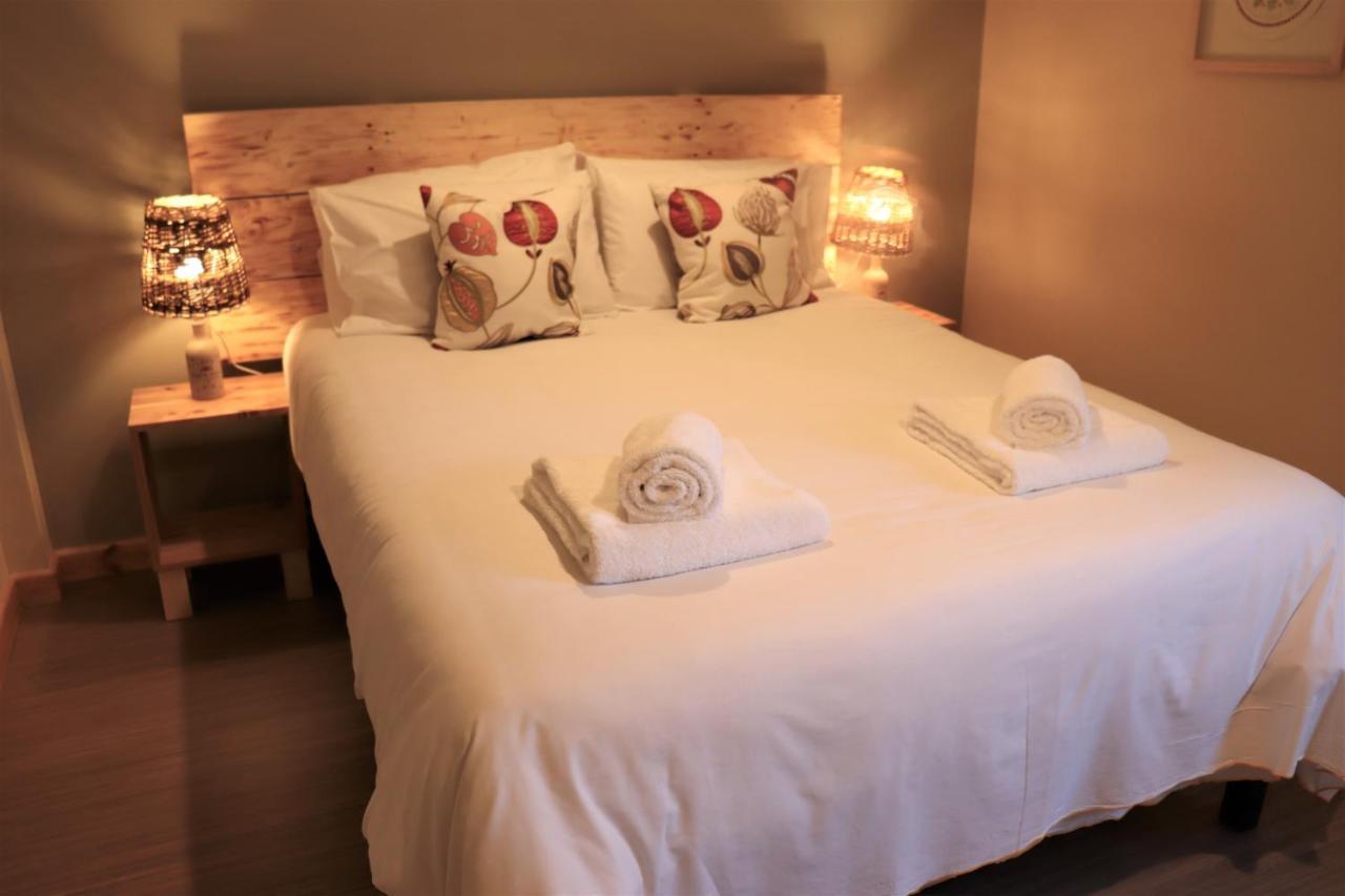 South Downs Eco Lodge & Camping East Meon Екстер'єр фото